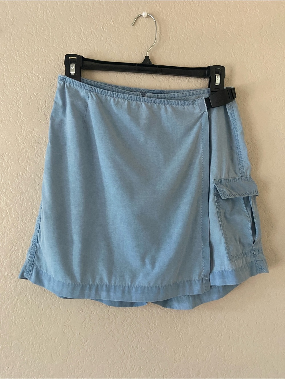 Light Blue Casual Cargo Skort, Gramicci brand, size 6/Small.